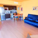 A222 Gregal: Piso 2 habitaciones, parking y piscina